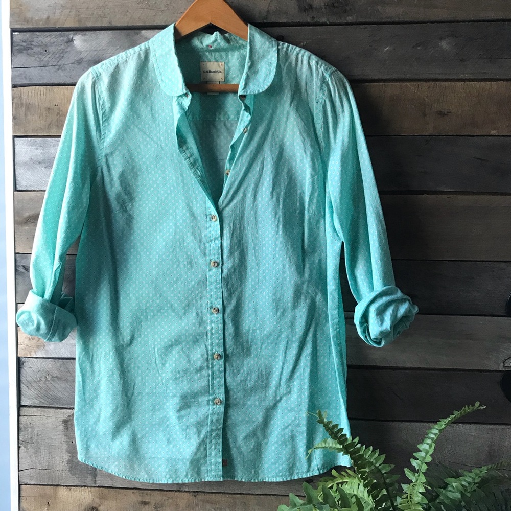 Patterned aqua button down with Peter pan collar.